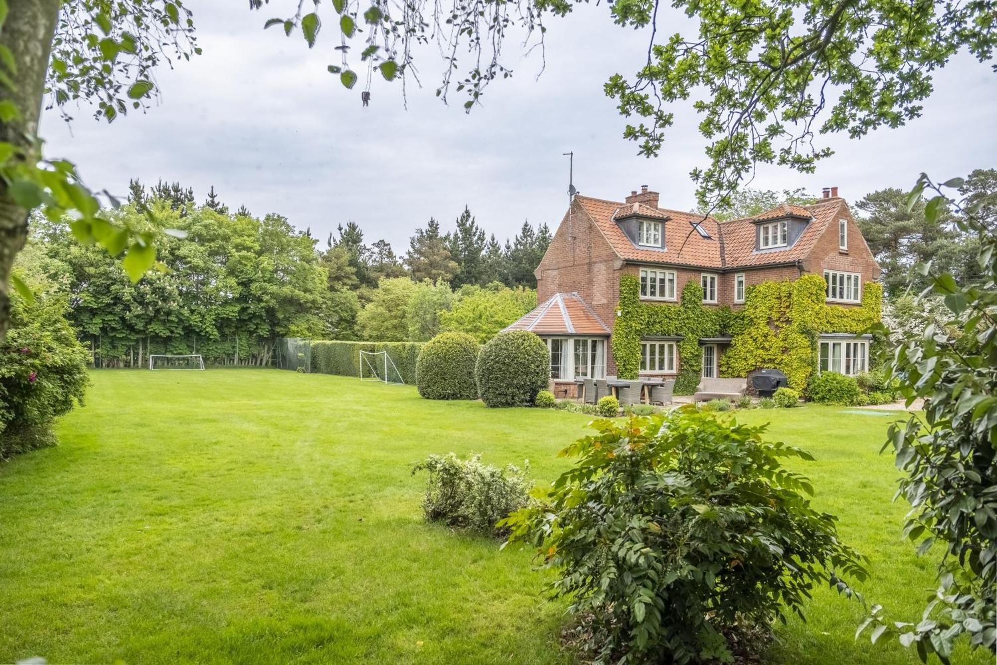 Holmbush Villa Thornham  Exterior photo